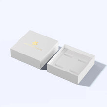 Load image into Gallery viewer, Queens Crown Napkin Ring